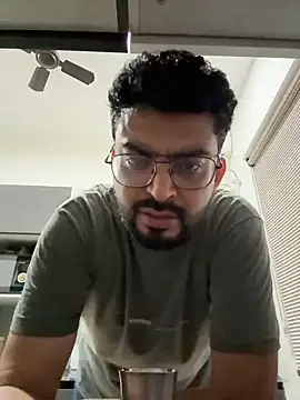 Snapshot of hot_rajat chatting on May 18, 4:24 pm hot rajat online show from May 18, 4:24 pm
