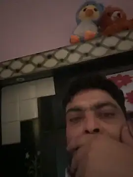 Snapshot of hot_rajat chatting on May 22, 8:21 am hot rajat online show from May 22, 8:21 am