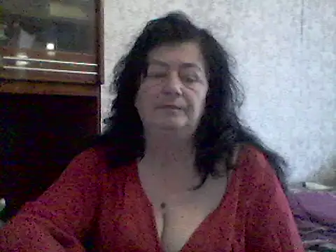 GypsiQueen2 online show from February 7, 9:26 am