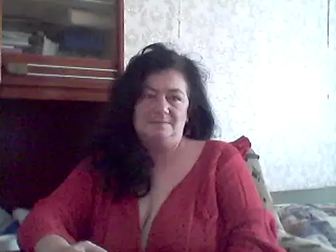 GypsiQueen2 online show from February 9, 7:05 am