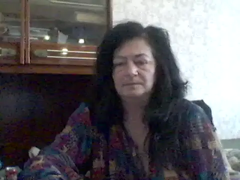 GypsiQueen2 online show from February 22, 9:01 am