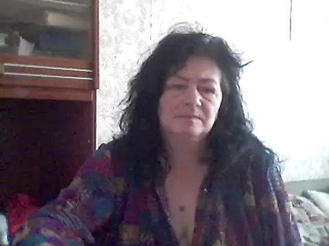 GypsiQueen2 online show from February 26, 7:20 am