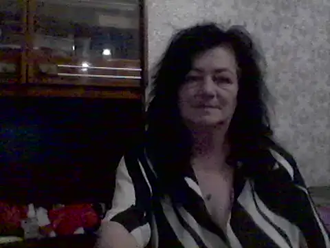 GypsiQueen2 online show from March 9, 8:31 pm