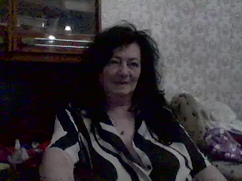 GypsiQueen2 online show from March 11, 11:04 pm