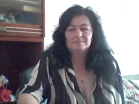 GypsiQueen2 online show from March 19, 7:07 am