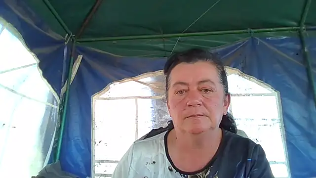 Snapshot of GypsiQueen2 chatting on September 21, 11:45 am GypsiQueen2 online show from September 21, 11:45 am