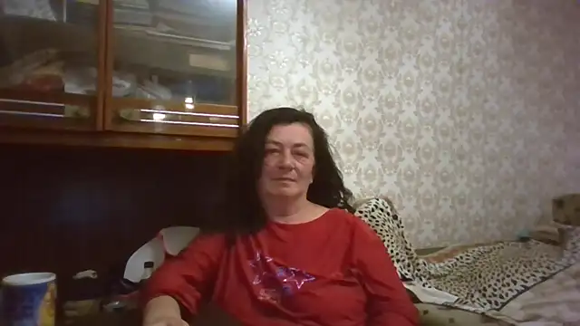 Snapshot of GypsiQueen2 chatting on October 11, 7:23 pm GypsiQueen2 online show from October 11, 7:23 pm