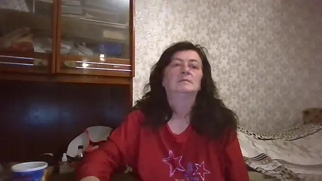 Snapshot of GypsiQueen2 chatting on October 12, 6:29 pm GypsiQueen2 online show from October 12, 6:29 pm