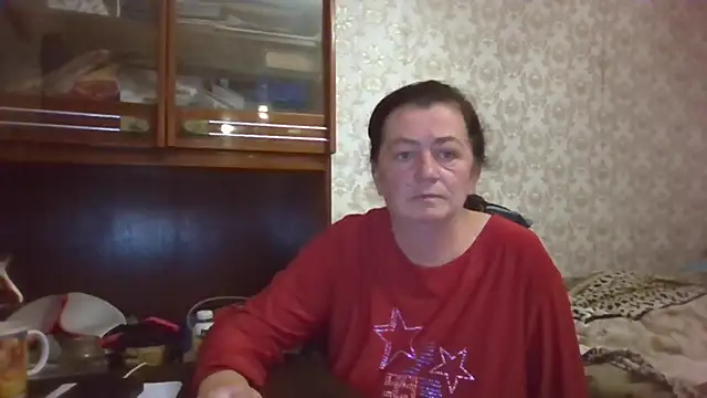 Snapshot of GypsiQueen2 chatting on October 15, 6:41 pm GypsiQueen2 online show from October 15, 6:41 pm