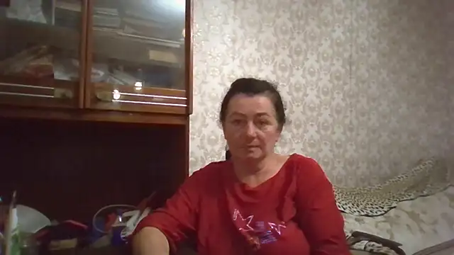 Snapshot of GypsiQueen2 chatting on October 16, 4:30 pm GypsiQueen2 online show from October 16, 4:30 pm