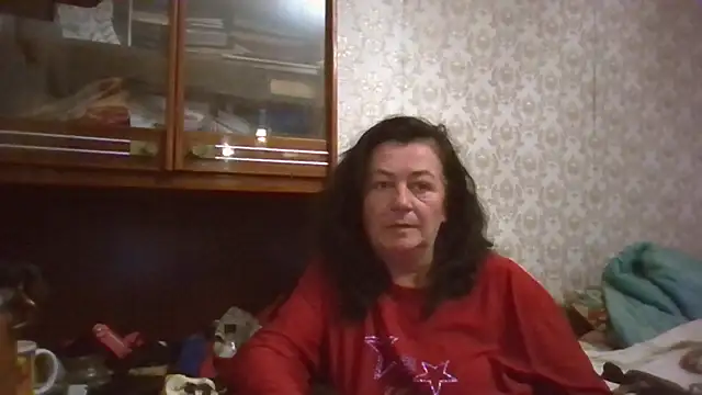 Snapshot of GypsiQueen2 chatting on October 19, 4:40 pm GypsiQueen2 online show from October 19, 4:40 pm