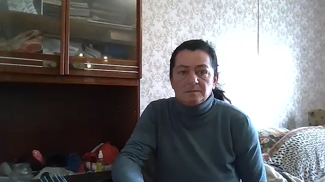 Snapshot of GypsiQueen2 chatting on November 3, 12:06 pm GypsiQueen2 online show from November 3, 12:06 pm