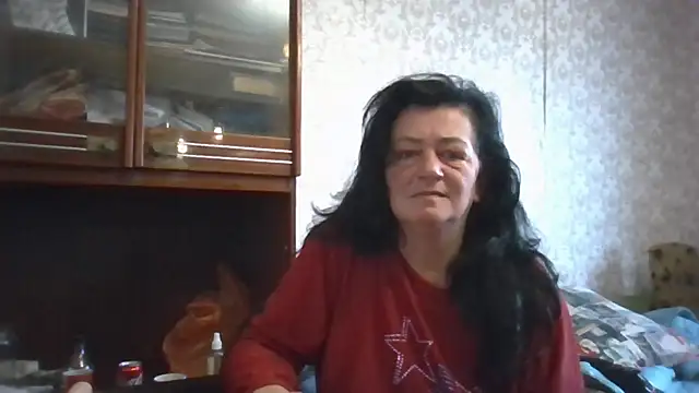 Snapshot of GypsiQueen2 chatting on November 20, 9:53 am GypsiQueen2 online show from November 20, 9:53 am