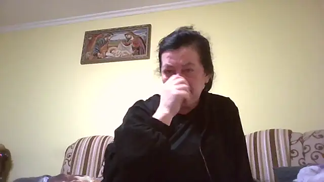 Snapshot of GypsiQueen2 chatting on February 22, 5:11 pm GypsiQueen2 online show from February 22, 5:11 pm