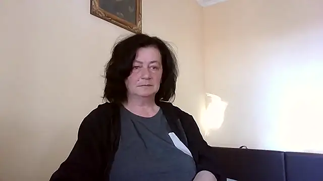 GypsiQueen2 online show from April 19, 3:22 pm