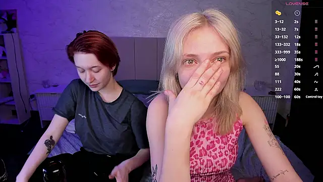 Snapshot of PostBabyyy chatting on February 24, 1:36 am PostBabyyy online show from February 24, 1:36 am