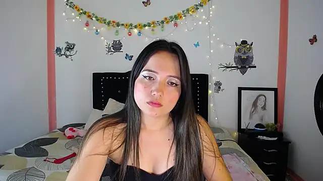 naughty girl 4u online show from December 5, 5:06 pm