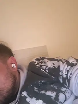 Snapshot of Lovemilf6969@xh chatting on February 22, 4:02 am Lovemilf6969xh online show from February 22, 4:02 am