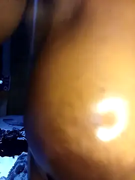 Snapshot of Aaaliyah445 chatting on November 22, 5:45 pm Aaaliyah445 online show from November 22, 5:45 pm