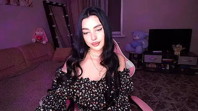   Malika   online show from October 4, 2:59 pm