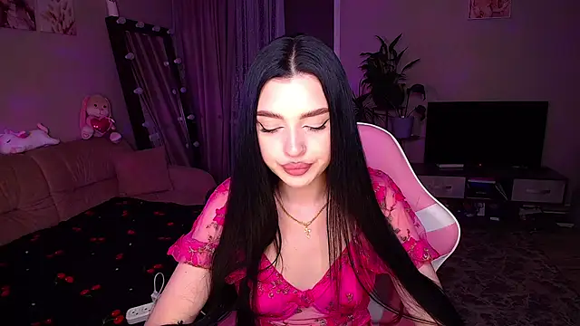   Malika   online show from November 13, 3:55 pm