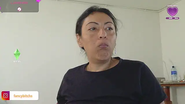 ErikaRika online show from December 10, 8:27 pm