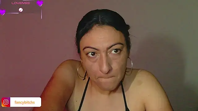 ErikaRika online show from December 15, 1:02 am