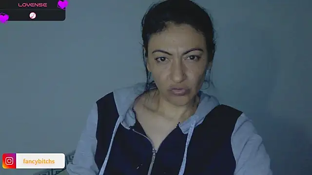 ErikaRika online show from December 20, 5:14 am