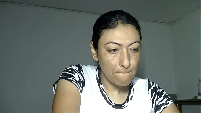 ErikaRika online show from December 23, 7:28 am