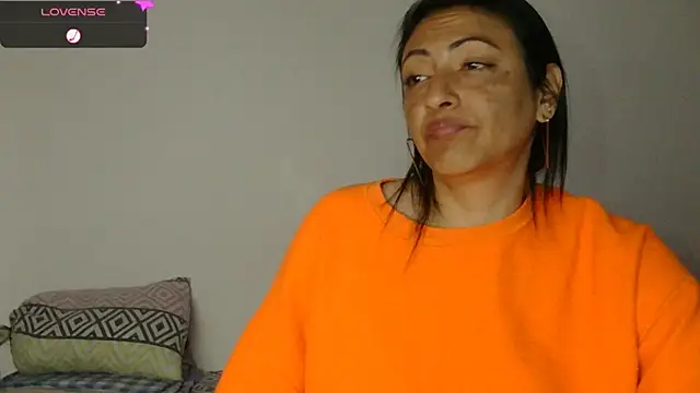 ErikaRika online show from January 22, 9:13 am