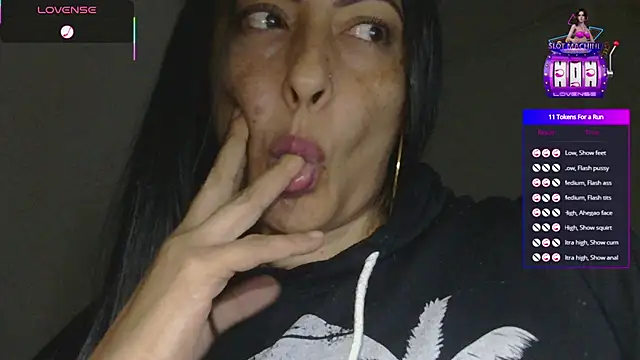 ErikaRika online show from February 17, 5:25 am