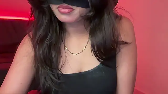 Hottie ishuu online show from February 26, 6:29 pm