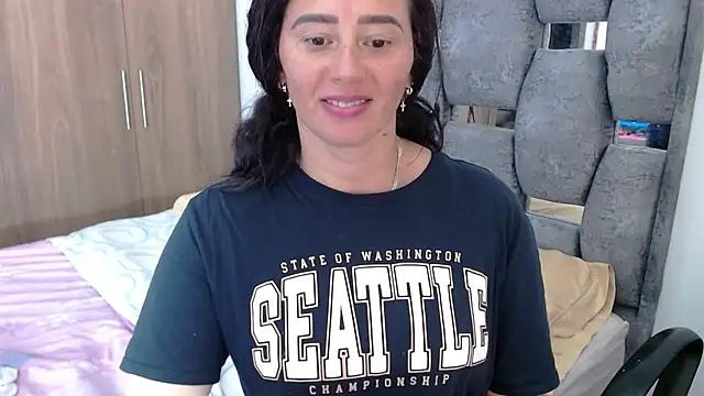 sara hott 1 online show from January 9, 8:11 pm
