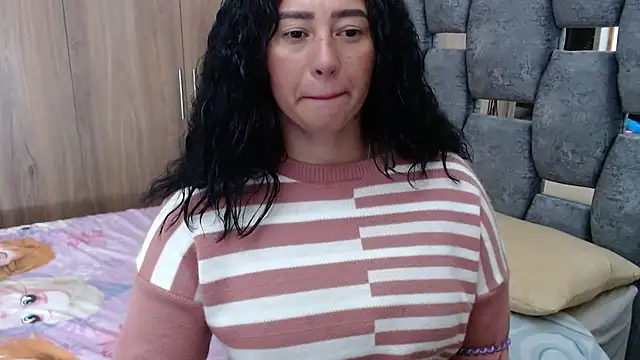 sara hott 1 online show from January 13, 8:48 pm