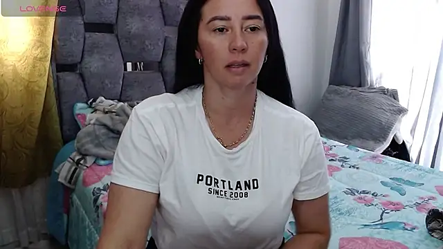 sara hott 1 online show from October 16, 2:51 pm