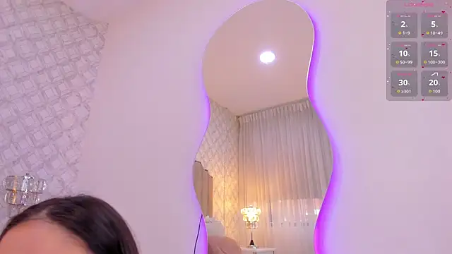 Pia Johnson  online show from November 4, 11:42 am