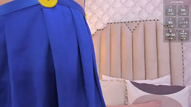 Pia Johnson  online show from November 22, 11:31 am