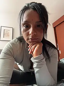 J loren online show from May 21, 9:11 pm