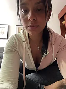 J loren online show from May 23, 9:08 pm