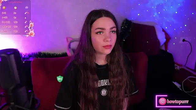 Snapshot of How2Meow chatting on January 26, 4:51 pm How2Meow online show from January 26, 4:51 pm