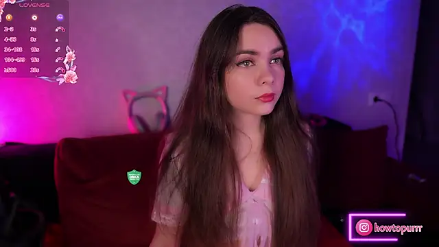 Snapshot of How2Meow chatting on March 10, 5:29 pm How2Meow online show from March 10, 5:29 pm