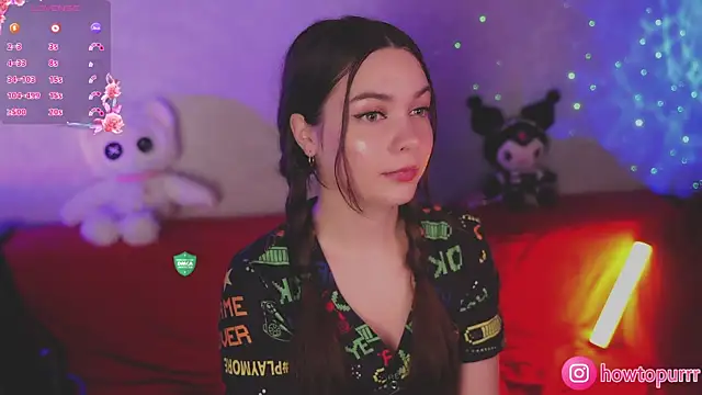 Snapshot of How2Meow chatting on October 17, 4:42 pm How2Meow online show from October 17, 4:42 pm