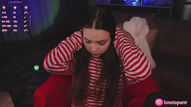 How2Meow online show from March 18, 5:27 pm