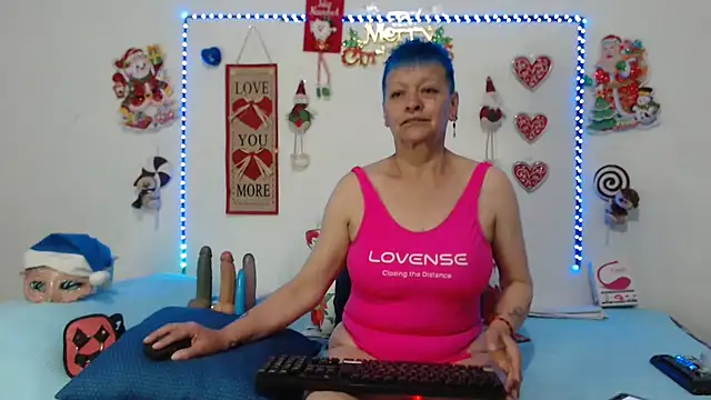 loquitaqueen011 online show from December 21, 4:36 pm