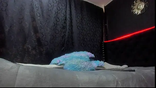 amareto queen online show from December 16, 9:31 pm