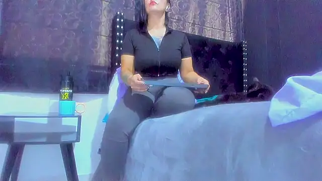 amareto queen online show from October 19, 7:14 pm