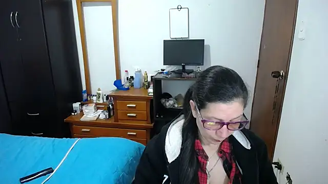 latin49 online show from October 1, 5:24 am