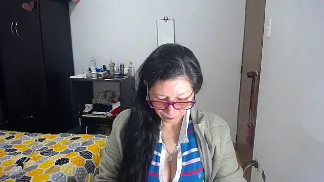 latin49 online show from November 7, 3:39 am