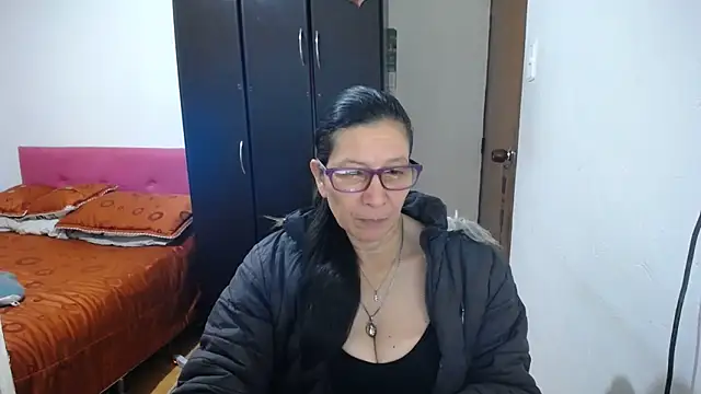 latin49 online show from June 27, 5:34 am