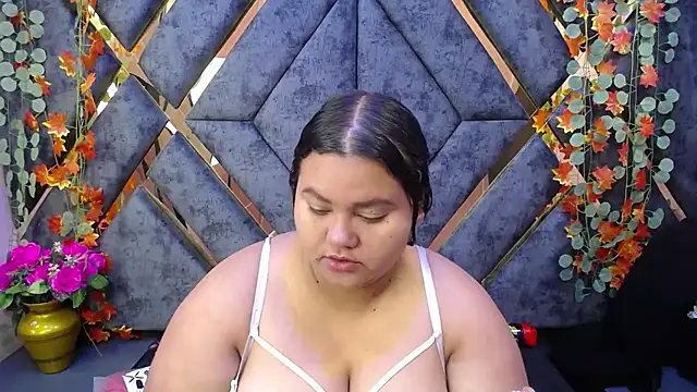 Snapshot of ValenTitis chatting on October 30, 8:31 pm ValenTitis online show from October 30, 8:31 pm